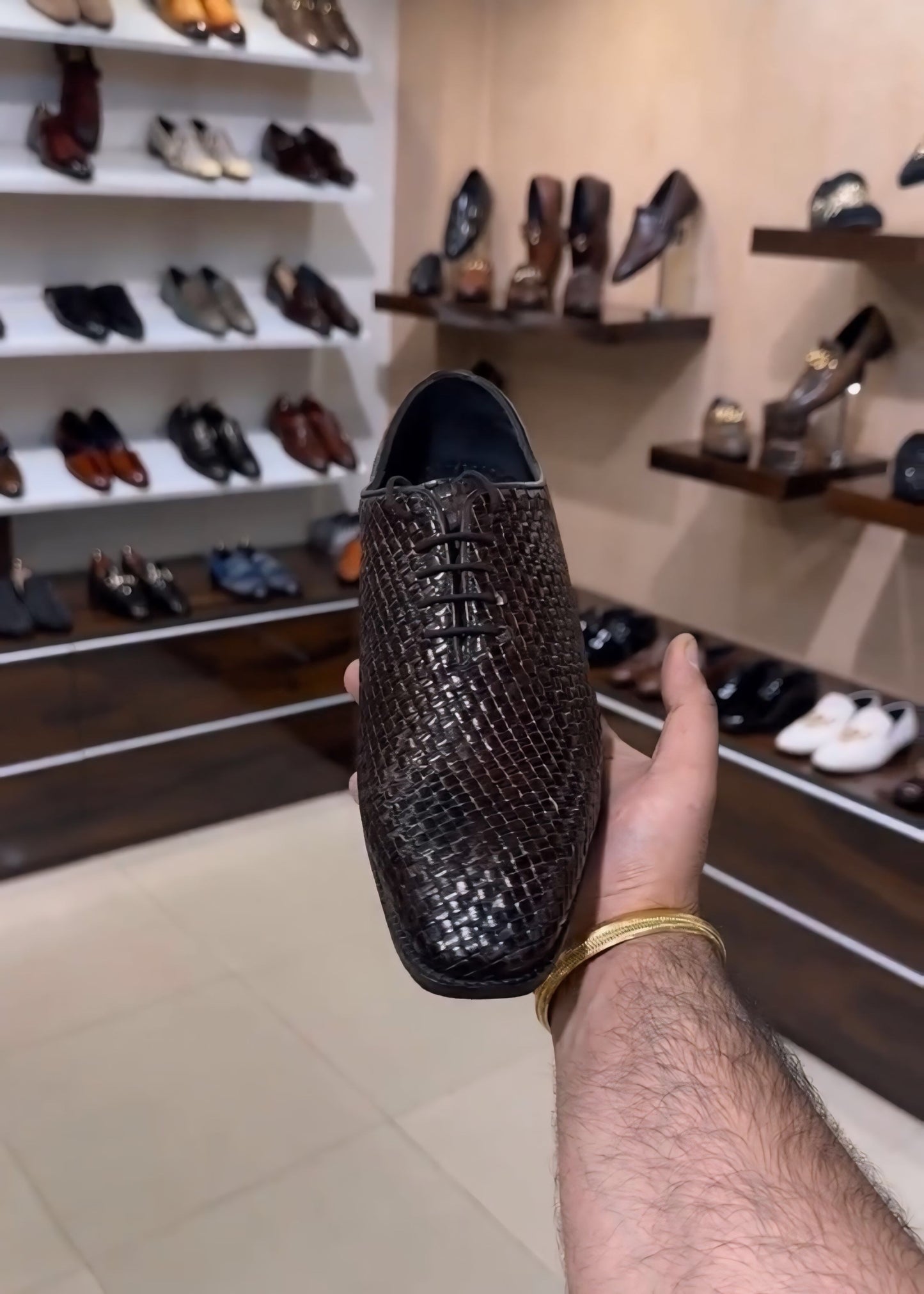 Brown Braided Leather Gold Heel Whole-cut Oxfords