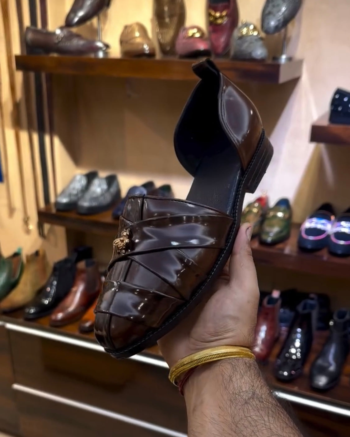 Walnut Brown Bee Sandals