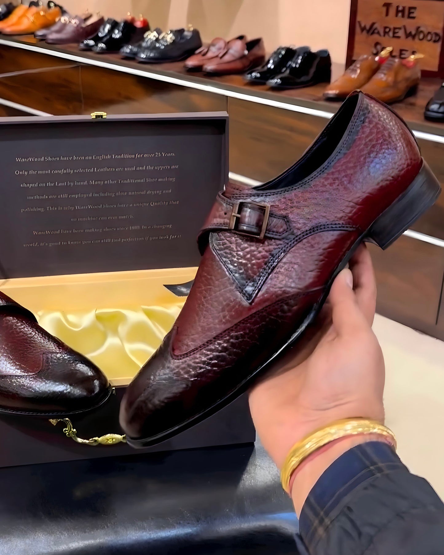 Dual-tone Wine Patina Wing-tip Single Monks