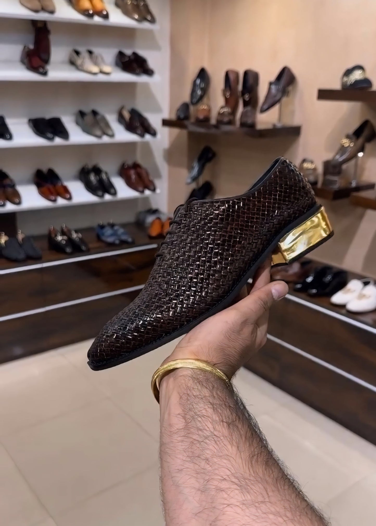 Brown Braided Leather Gold Heel Whole-cut Oxfords