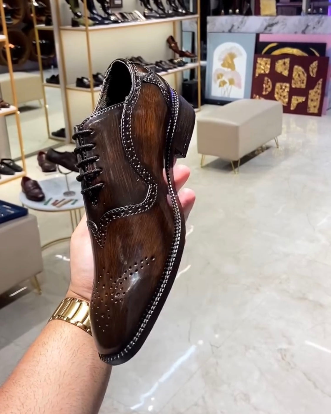 Brown Wood Finish Dual-tone Patina Lace-up Oxfords