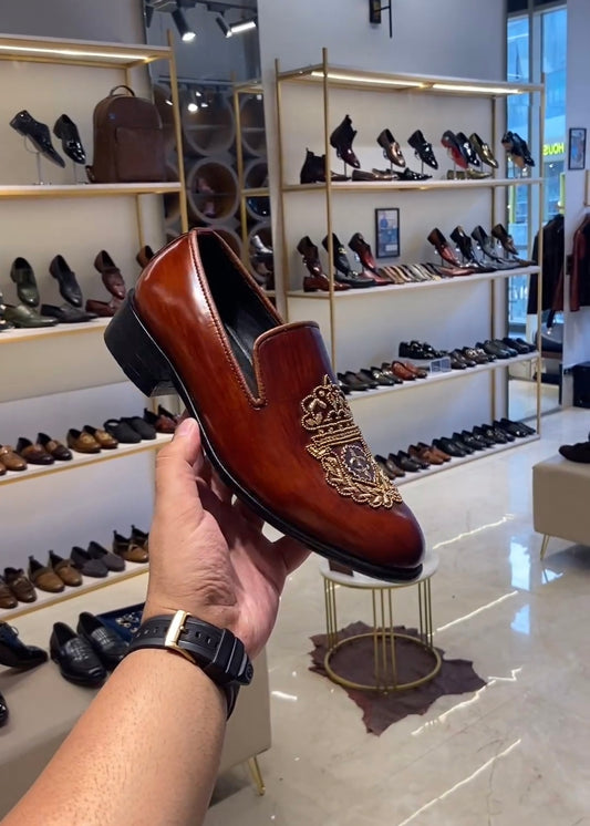 Mahogany Hand-embroidery Moccasins