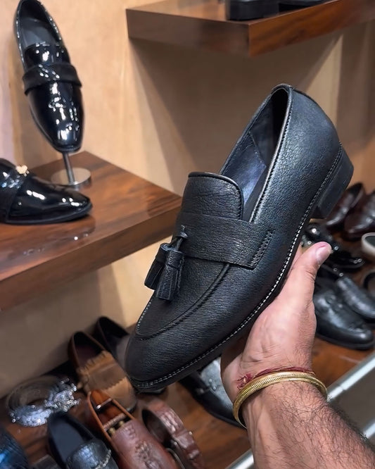 Classic Black Natural Grain Leather Tassel Loafers