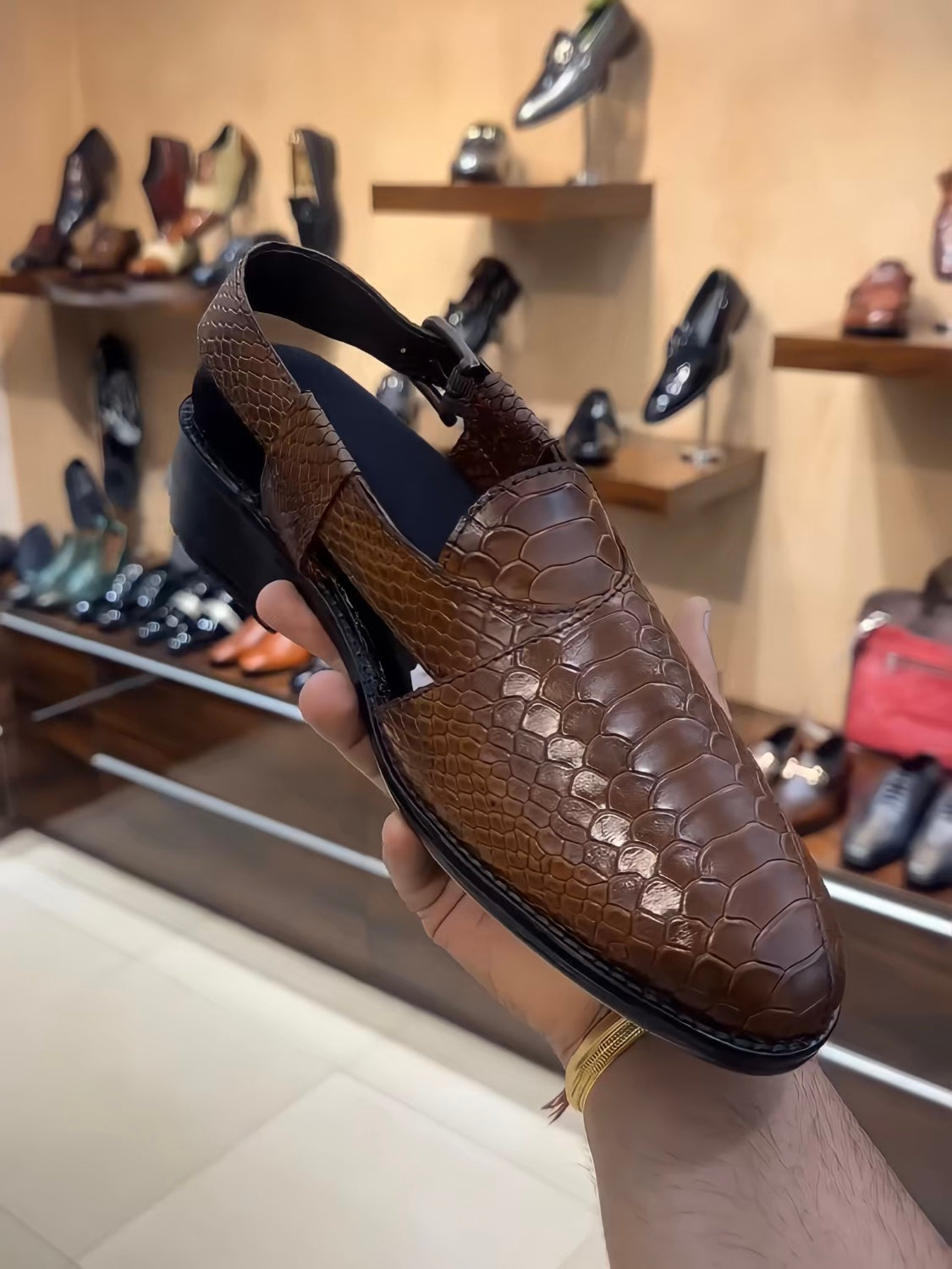 Brown Patina Cobra Scaled Peshawaris