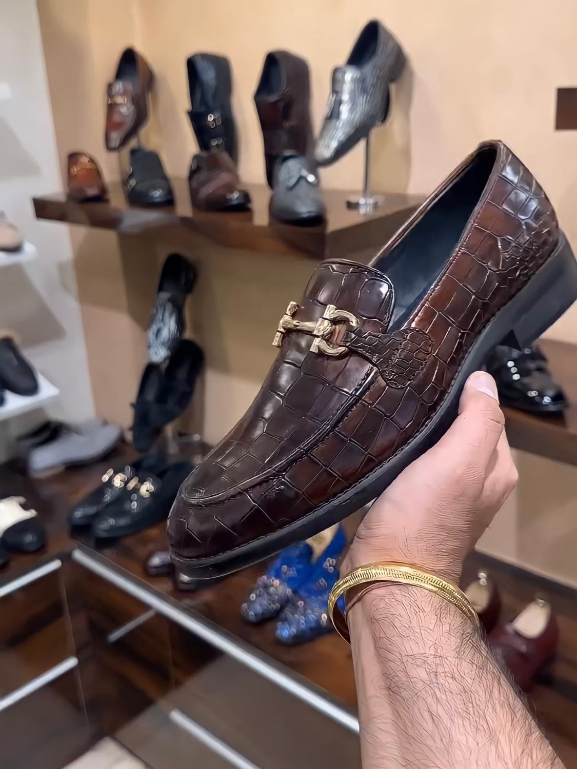 Mirror Gloss Brown Crocodile Scaled Moccasins