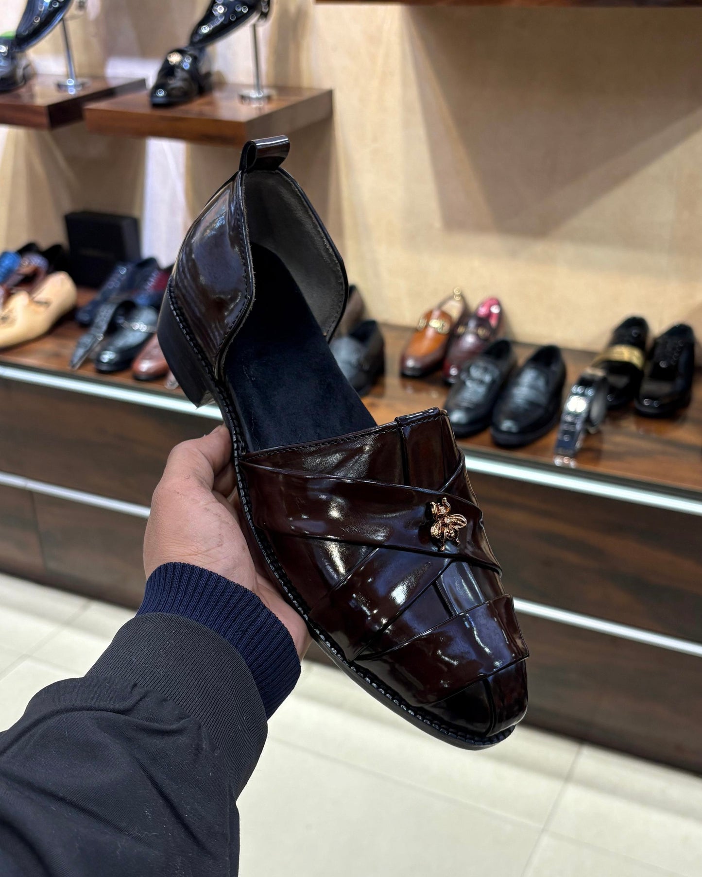 Dark Brown Sandals with Bee