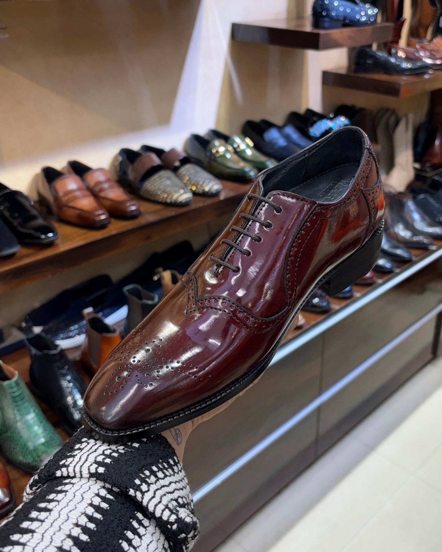 Mirror Gloss Dual-tone Semi-brogue Oxfords with 3.5 Inch Elevation