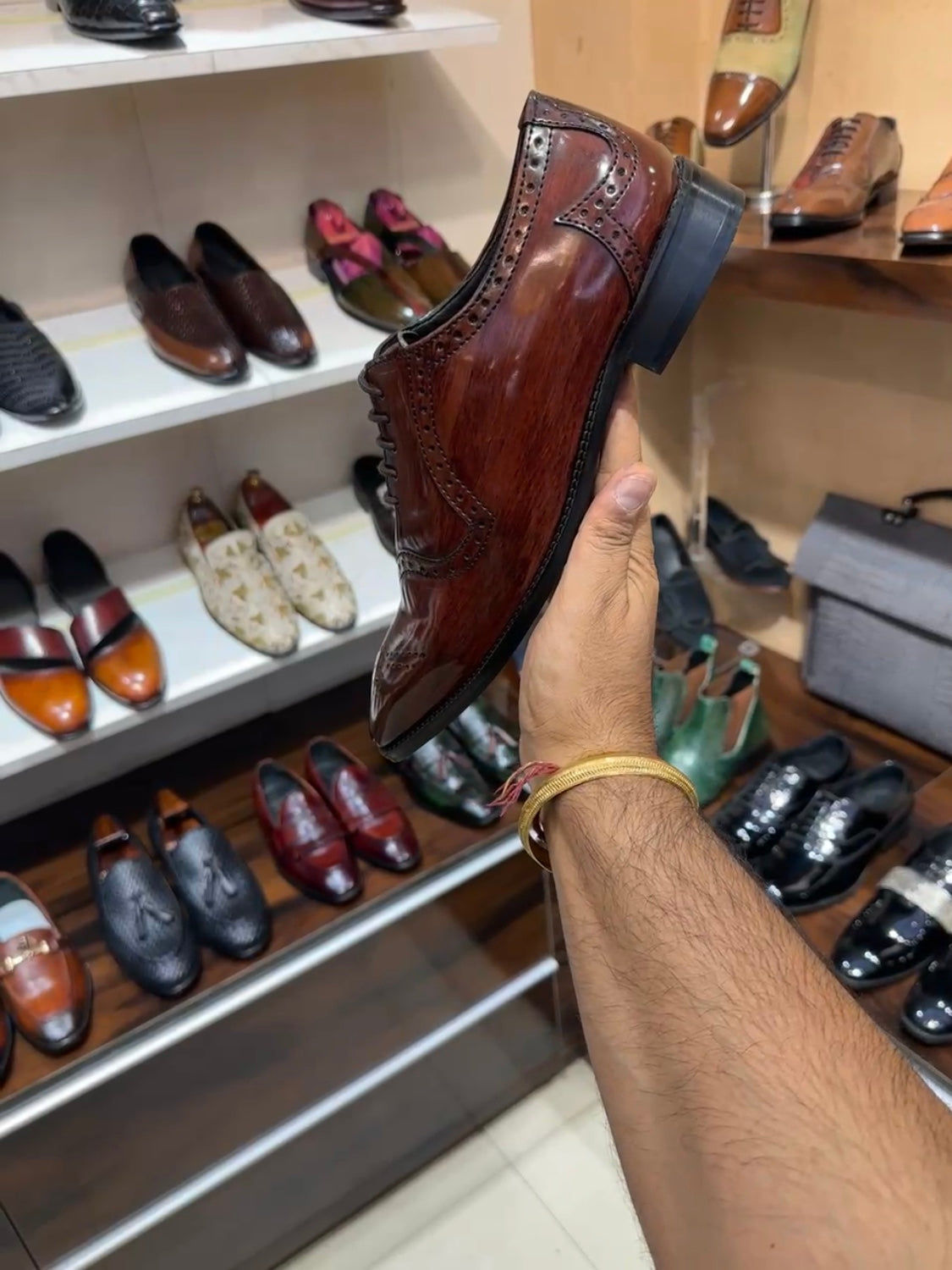 Dual-tone Patina Brush-off Oxfords