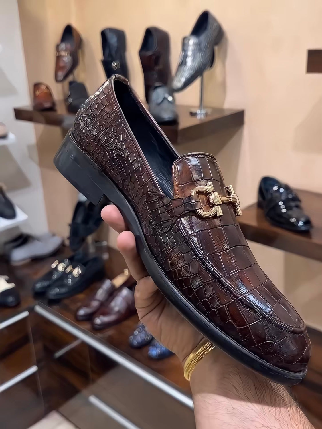 Mirror Gloss Brown Crocodile Scaled Moccasins