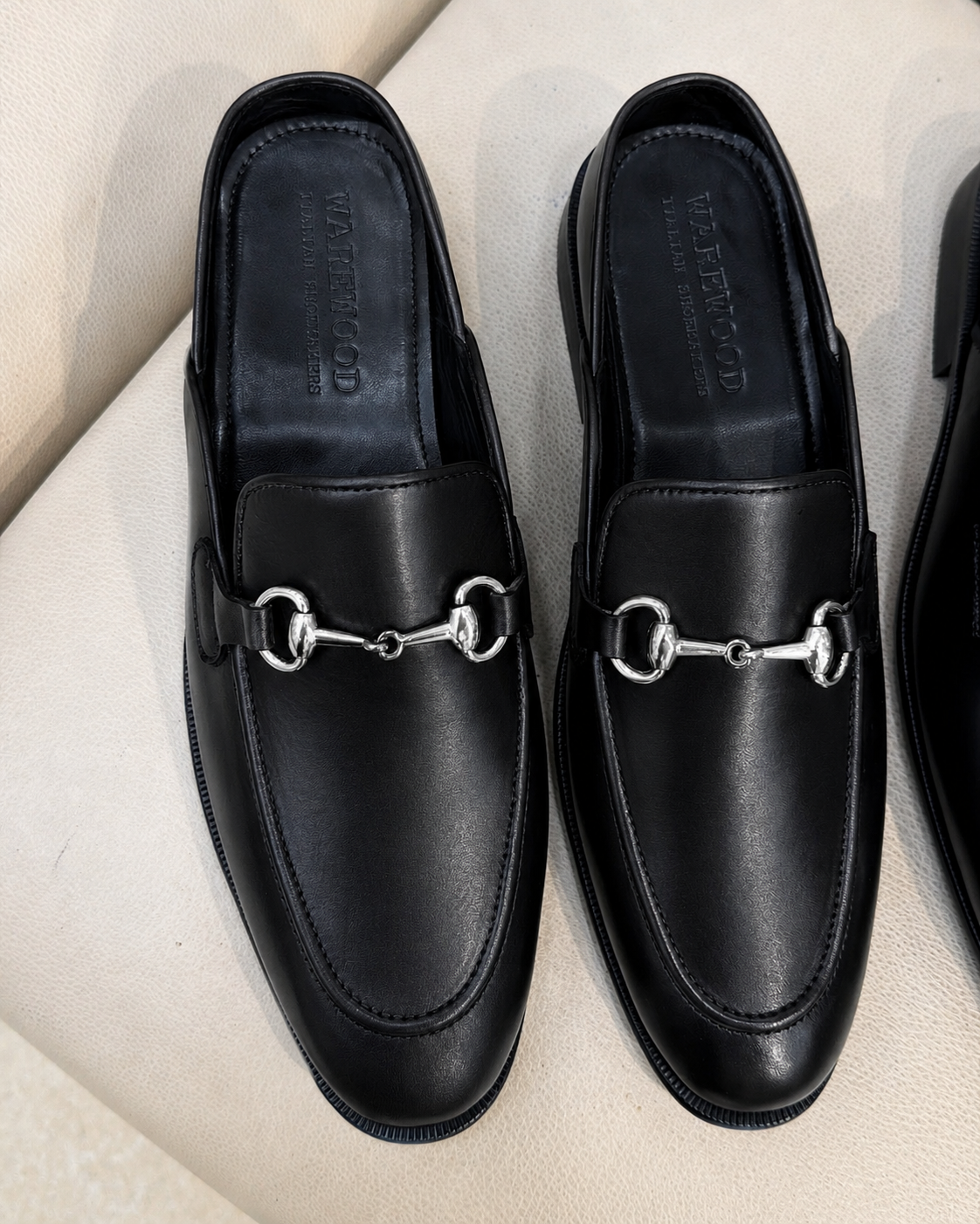 Black Calfskin Leather Mules With Silver Horsebit