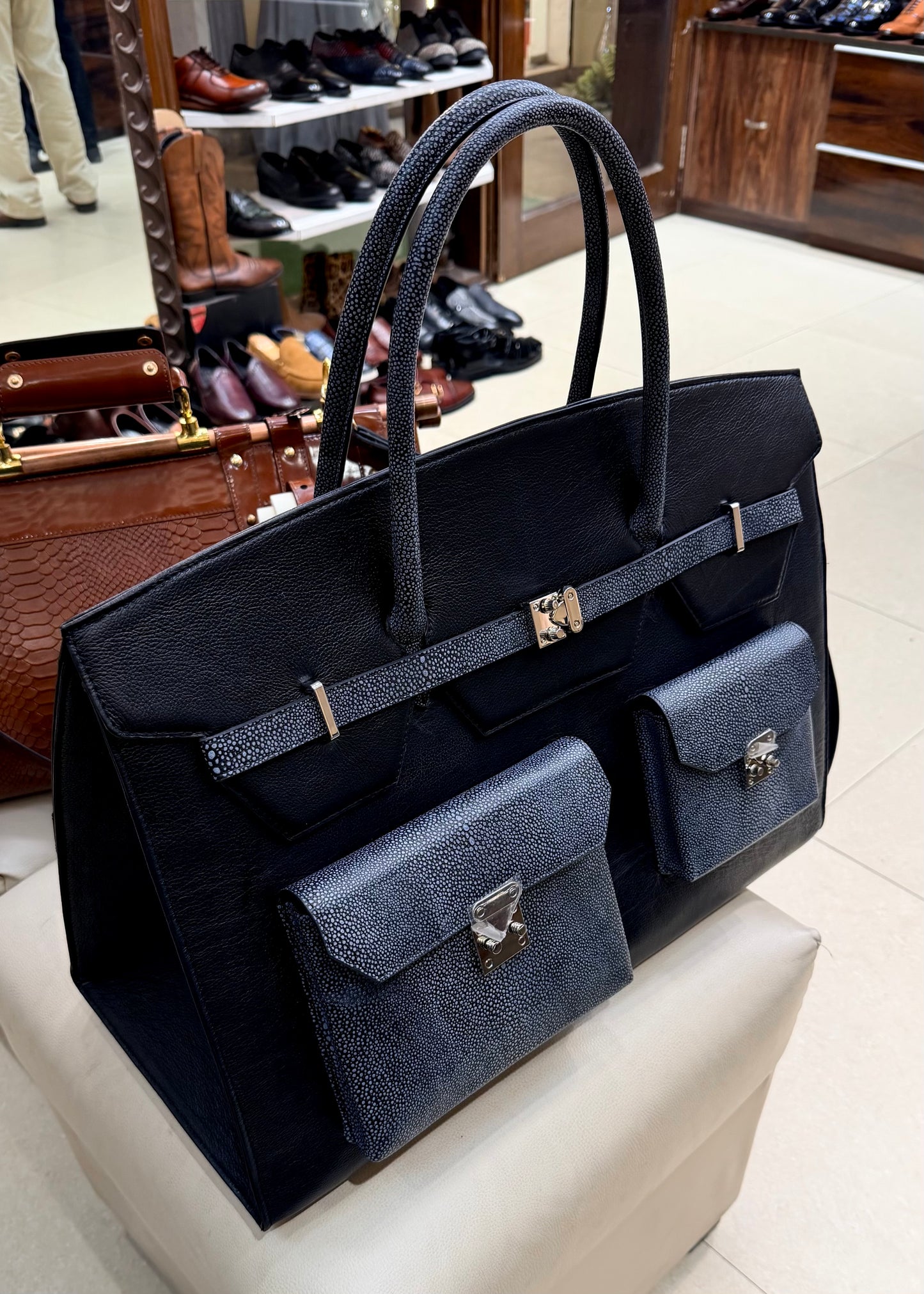 Exotic Black & Grey Travel Bag