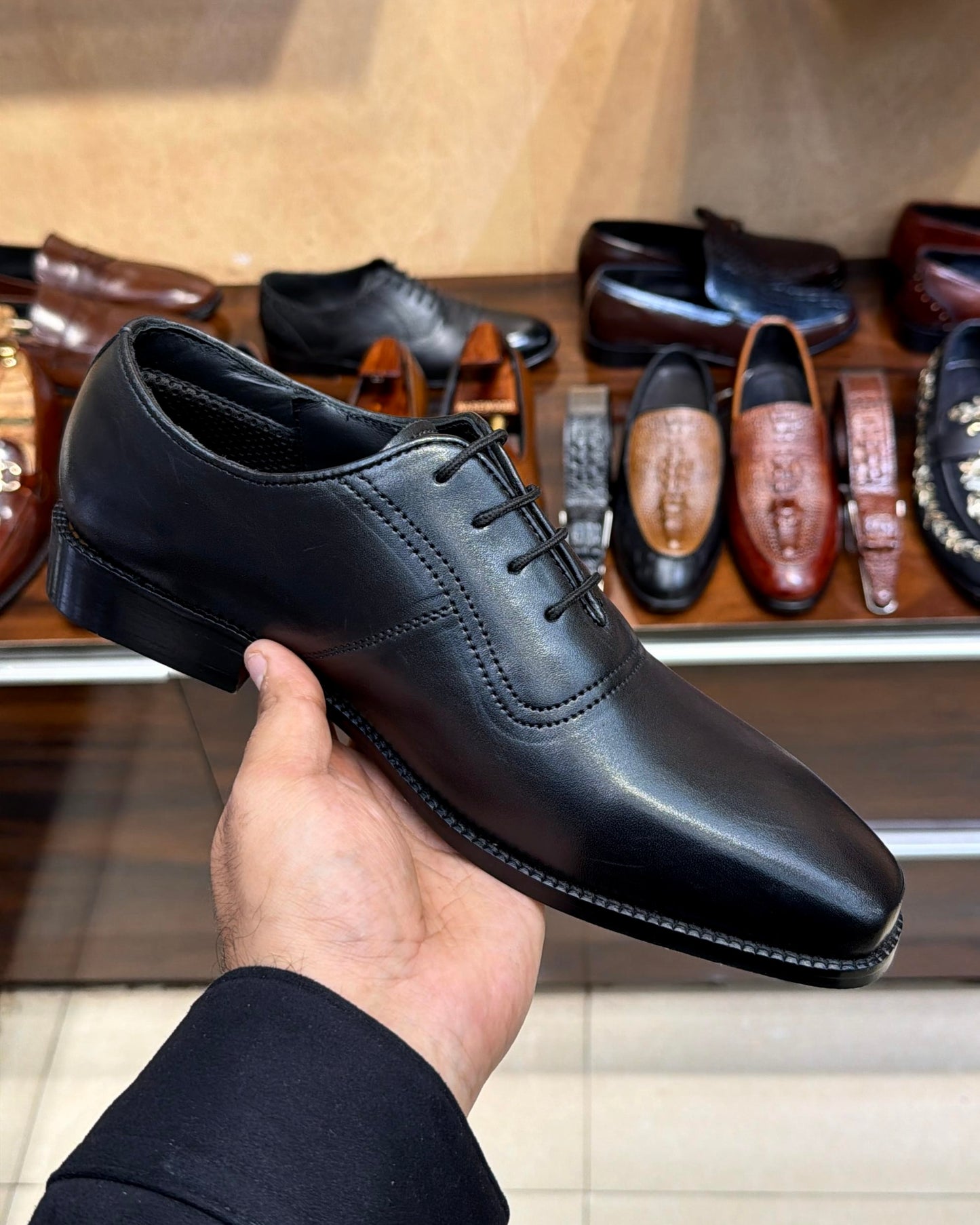 Black Plain Toe Oxfords in Calfskin Leather