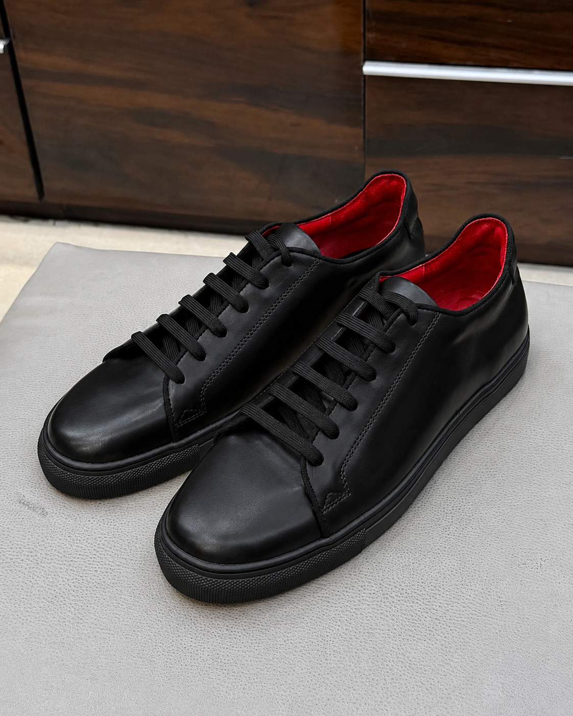 Black Low-top Sneakers in Calfskin Leather