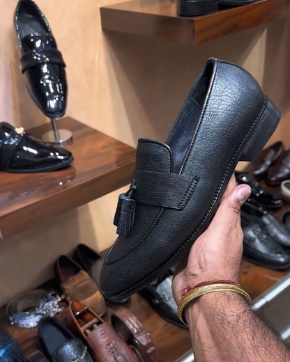 Classic Black Natural Grain Leather Tassel Loafers