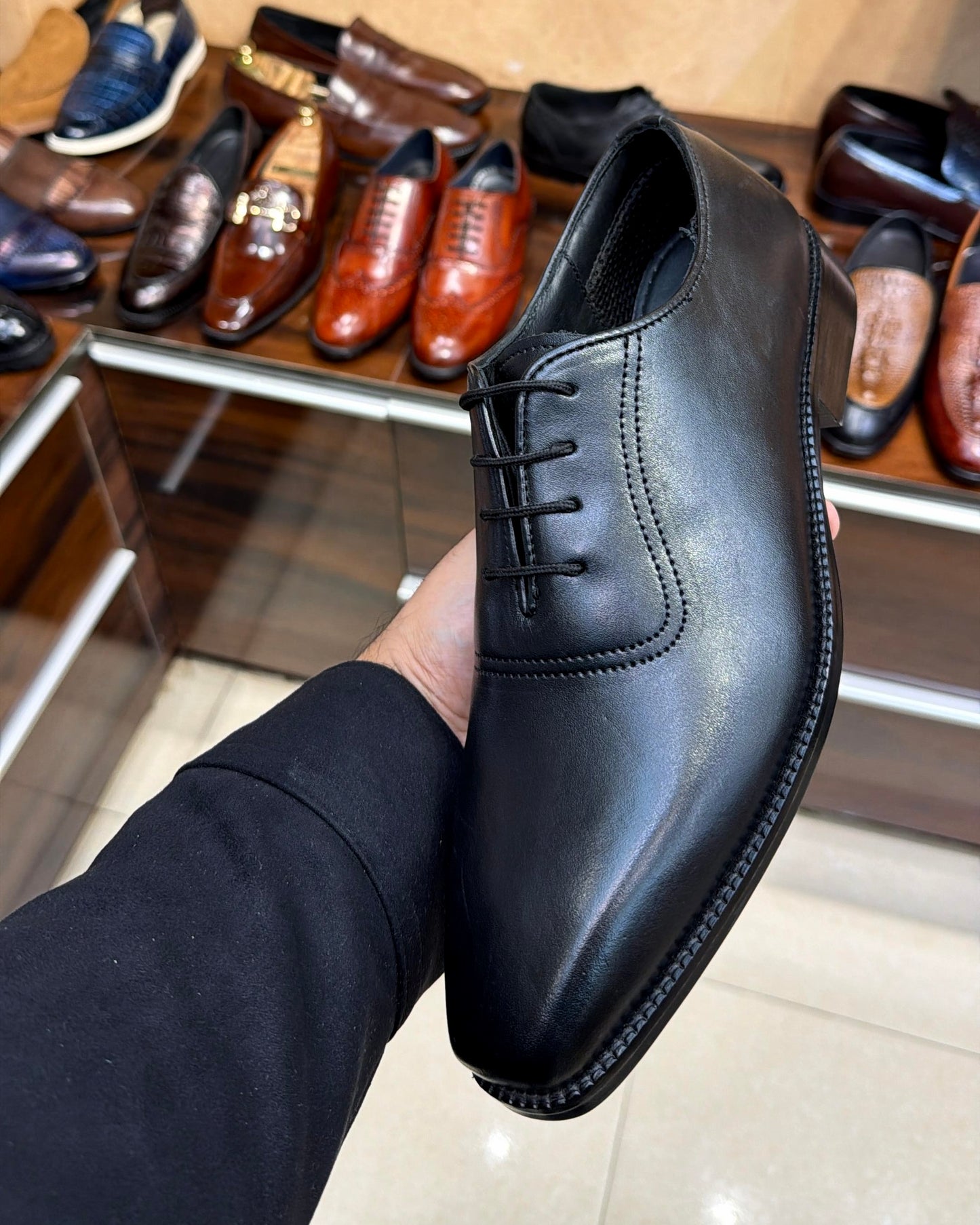 Black Plain Toe Oxfords in Calfskin Leather