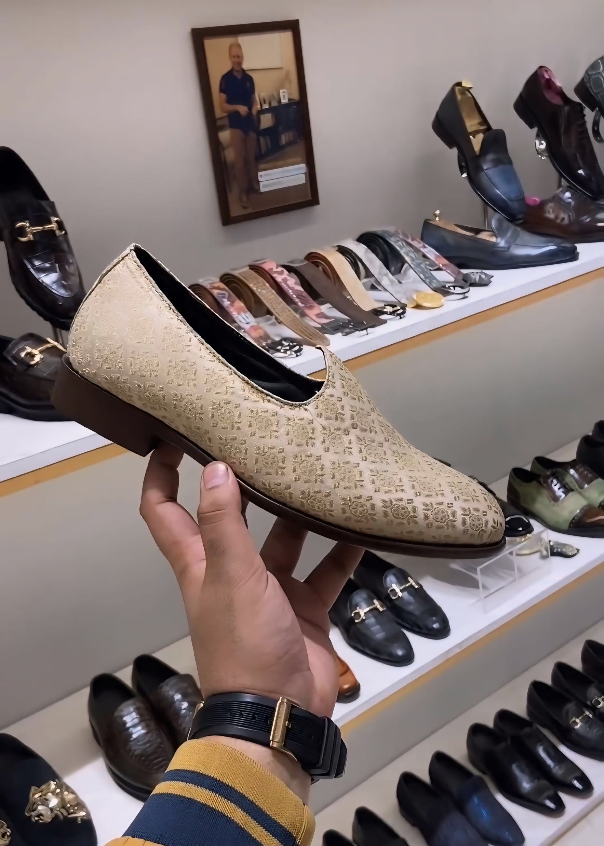 Hand-embroidered Wooden Sole Punjabi Jutti UK