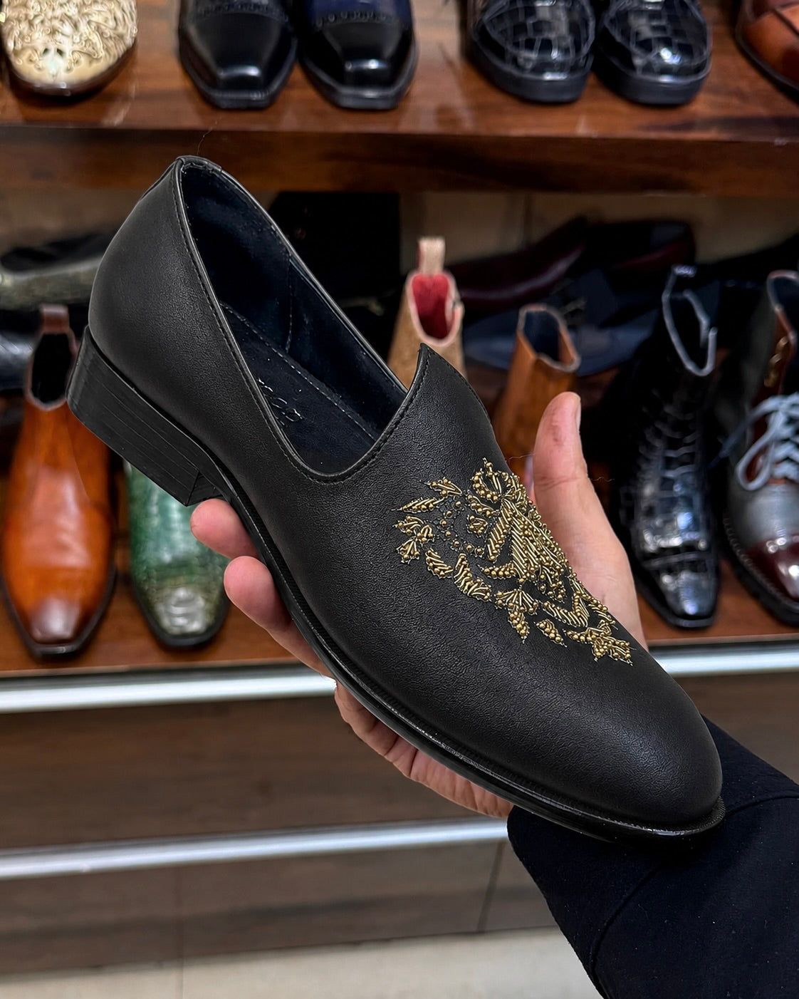 Black Calfskin Leather Gold Hand-embroidered Mojaris