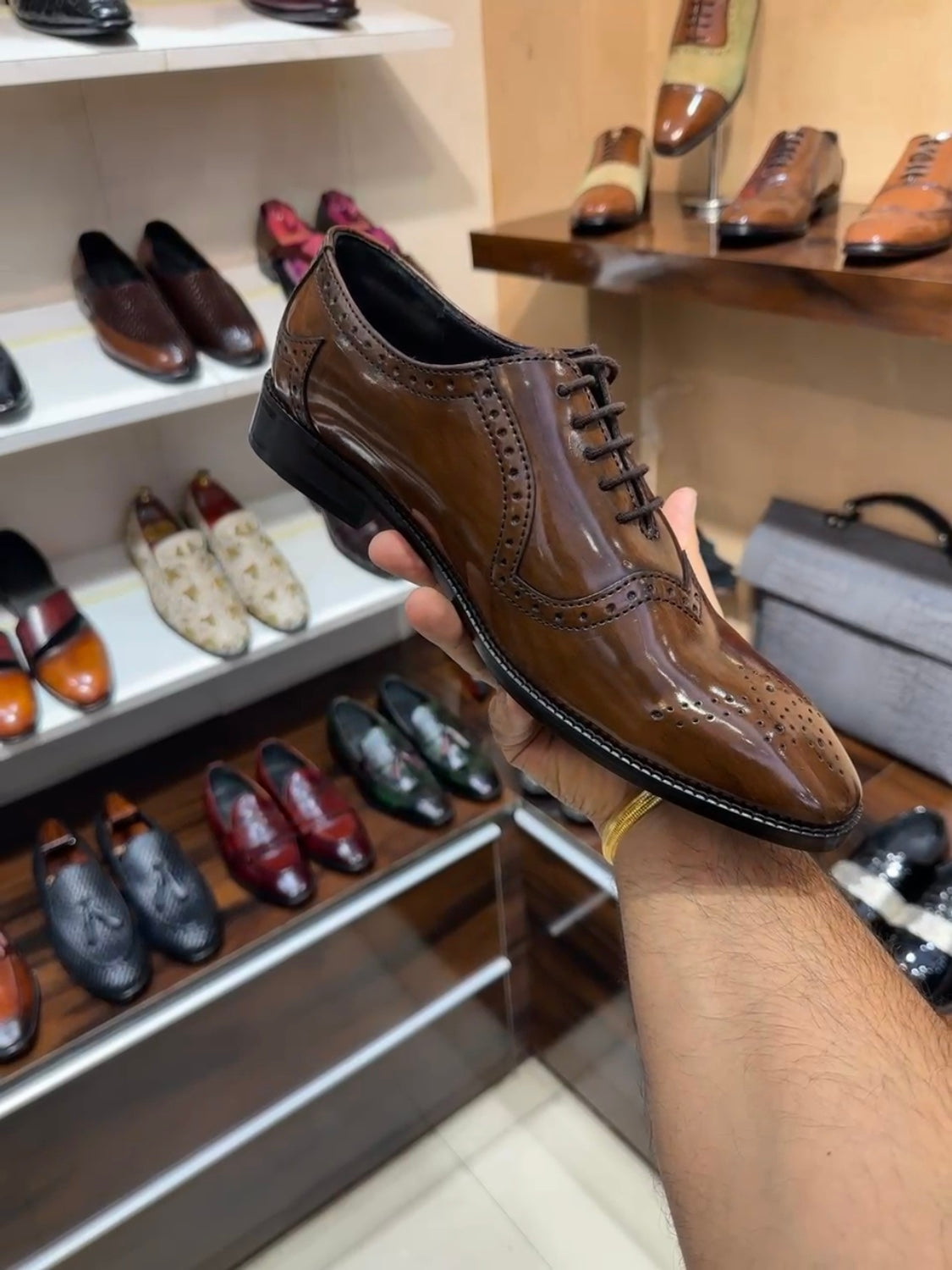 Dual-tone Patina Brush-off Oxfords
