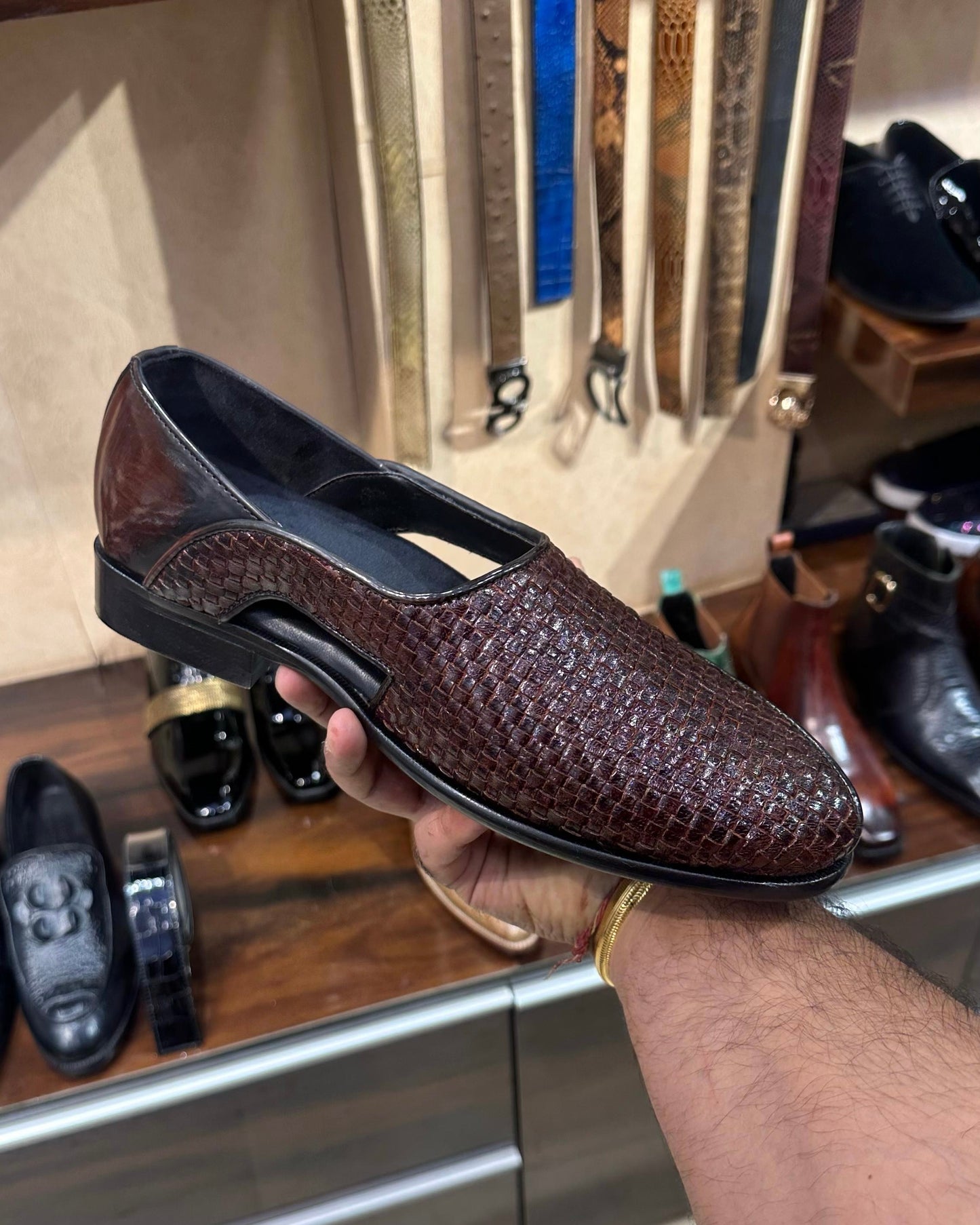 Walnut Brown Braided Leather Brush-off Peshawaris