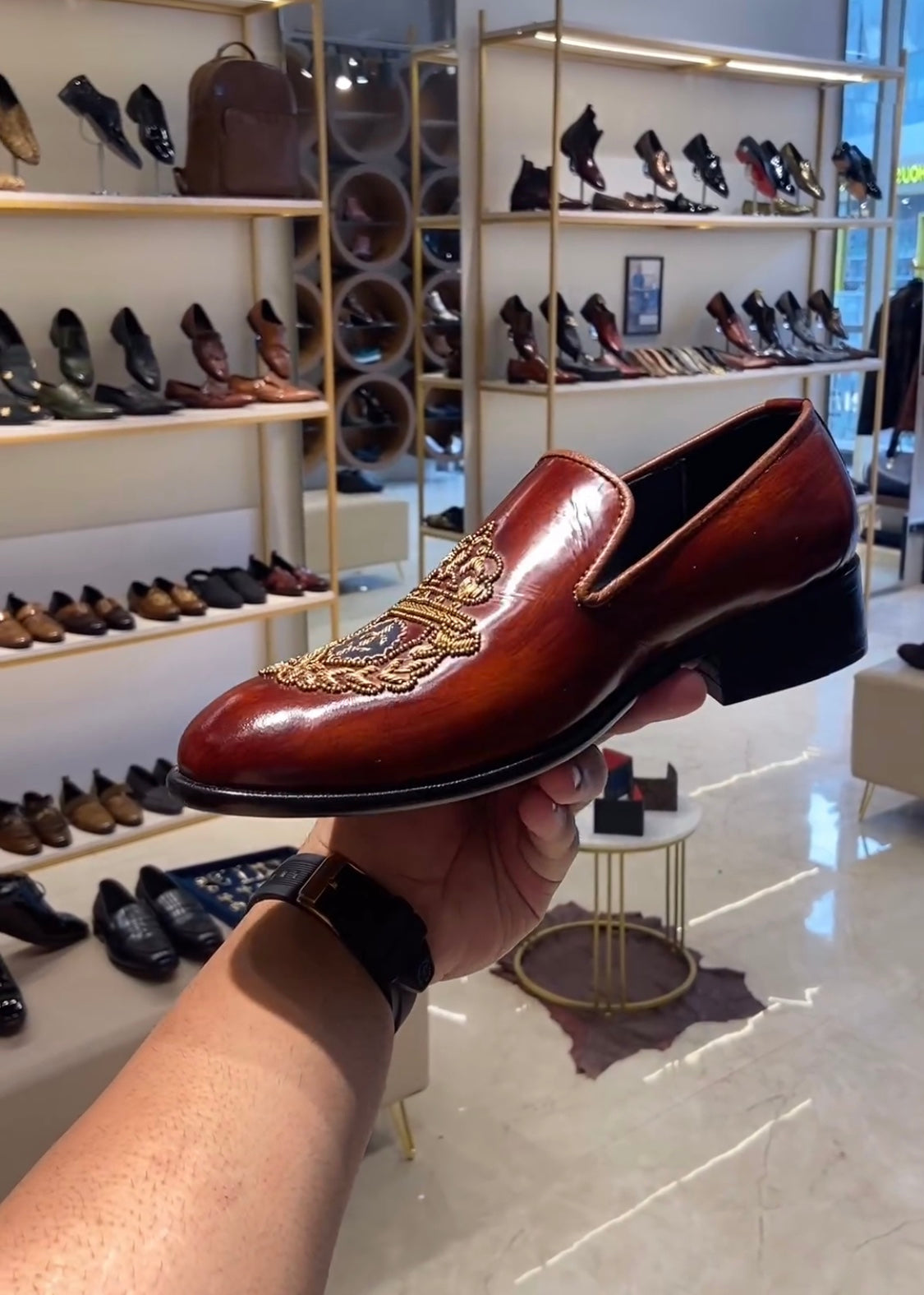 Mahogany Hand-embroidery Moccasins