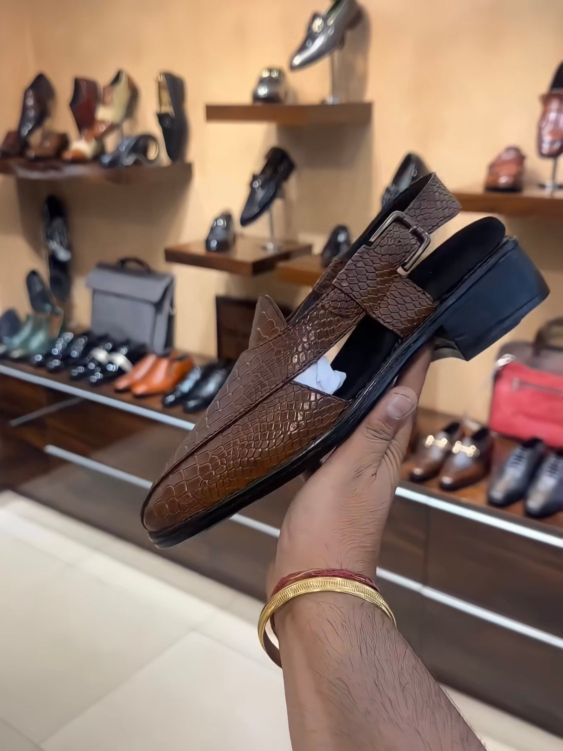 Brown Patina Cobra Scaled Peshawaris