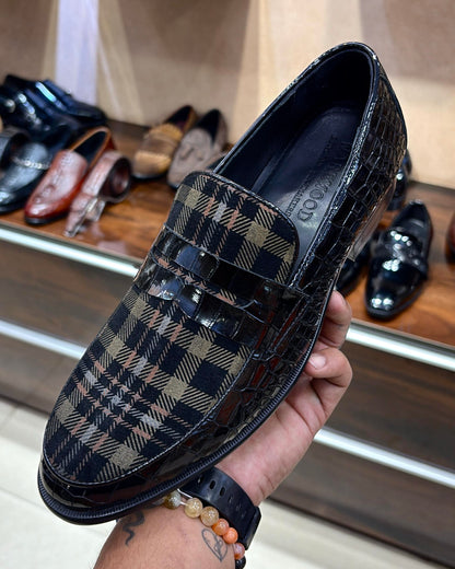 Mirror Gloss Black Crocodile Scaled Check Pattern Moccasins