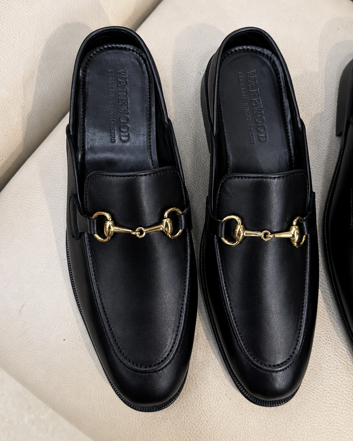 Black Calfskin Leather Mules With Gold Horsebit